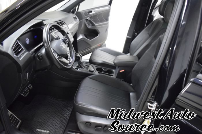 Used 2023 Volkswagen Tiguan SE R-Line AWD/4WD image 13
