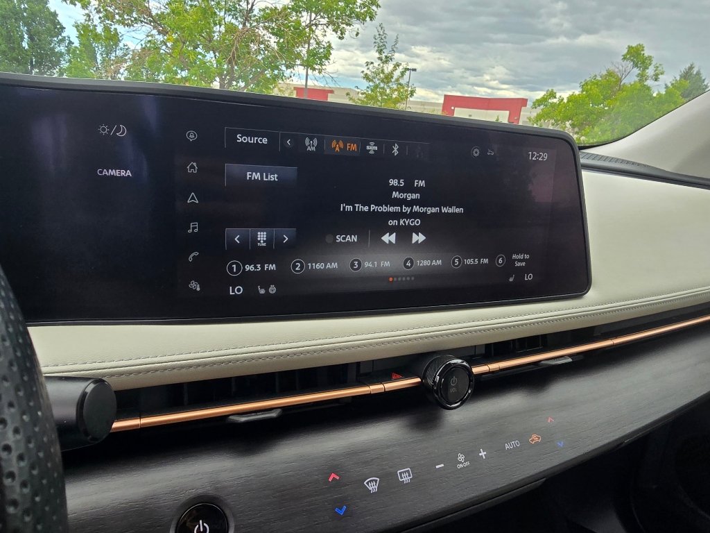 Used 2025 Nissan Ariya FWD image 21
