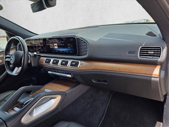 Used 2025 Mercedes-Benz GLS 450 4MATIC w/ AMG Line Exterior image 22