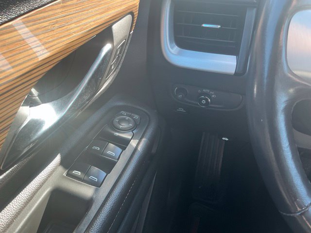 Used 2020 GMC Terrain SLE FWD image 24