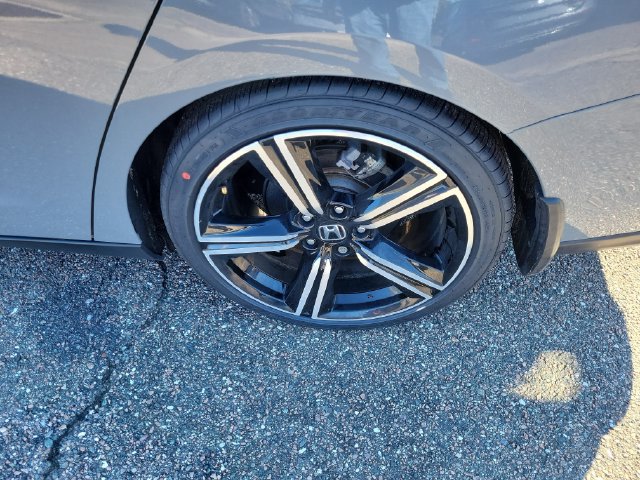 Used 2024 Honda Accord Sport image 7