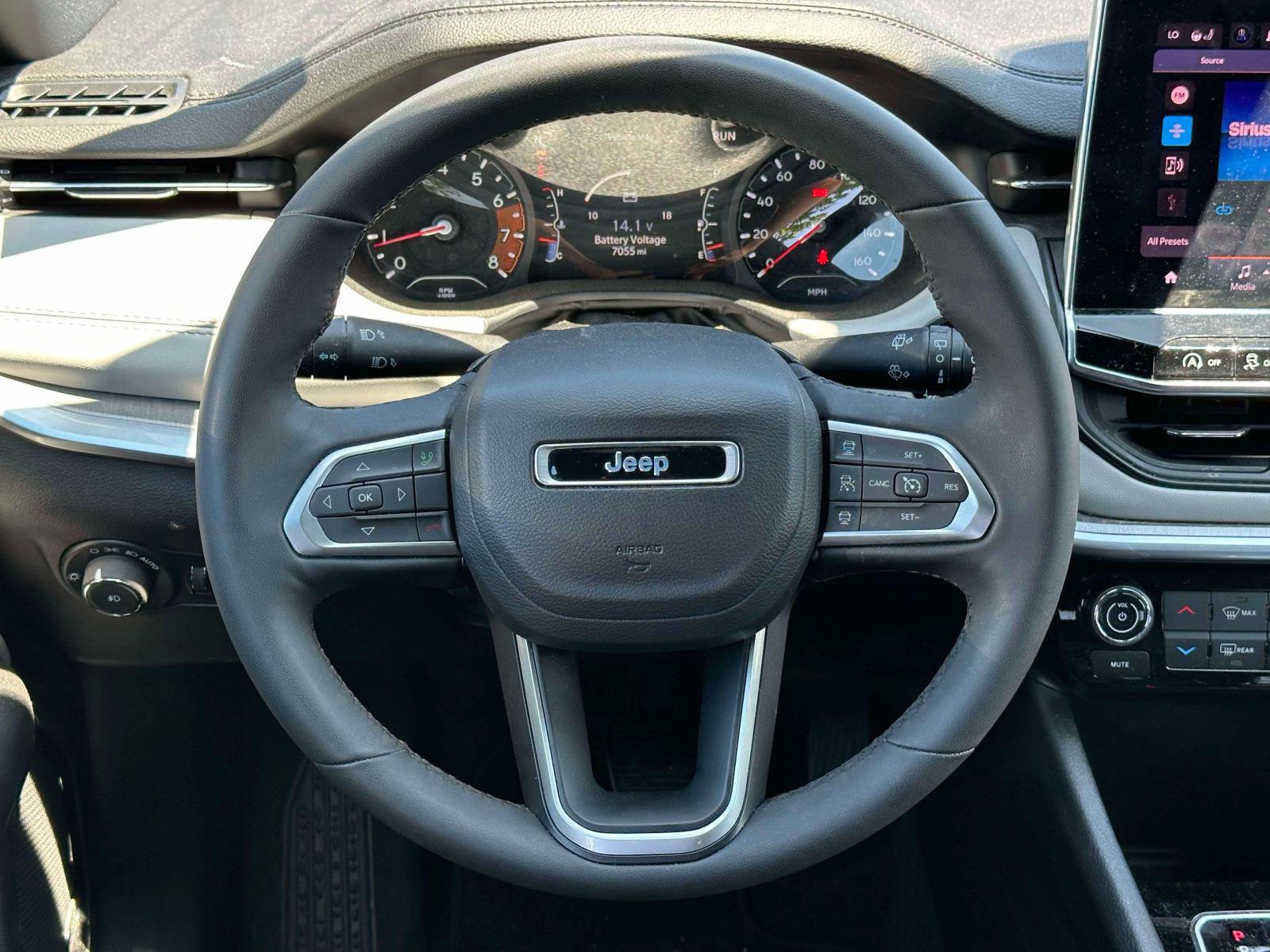 Used 2024 Jeep Compass Limited w/ Sun and Sound Group AWD/4WD image 13