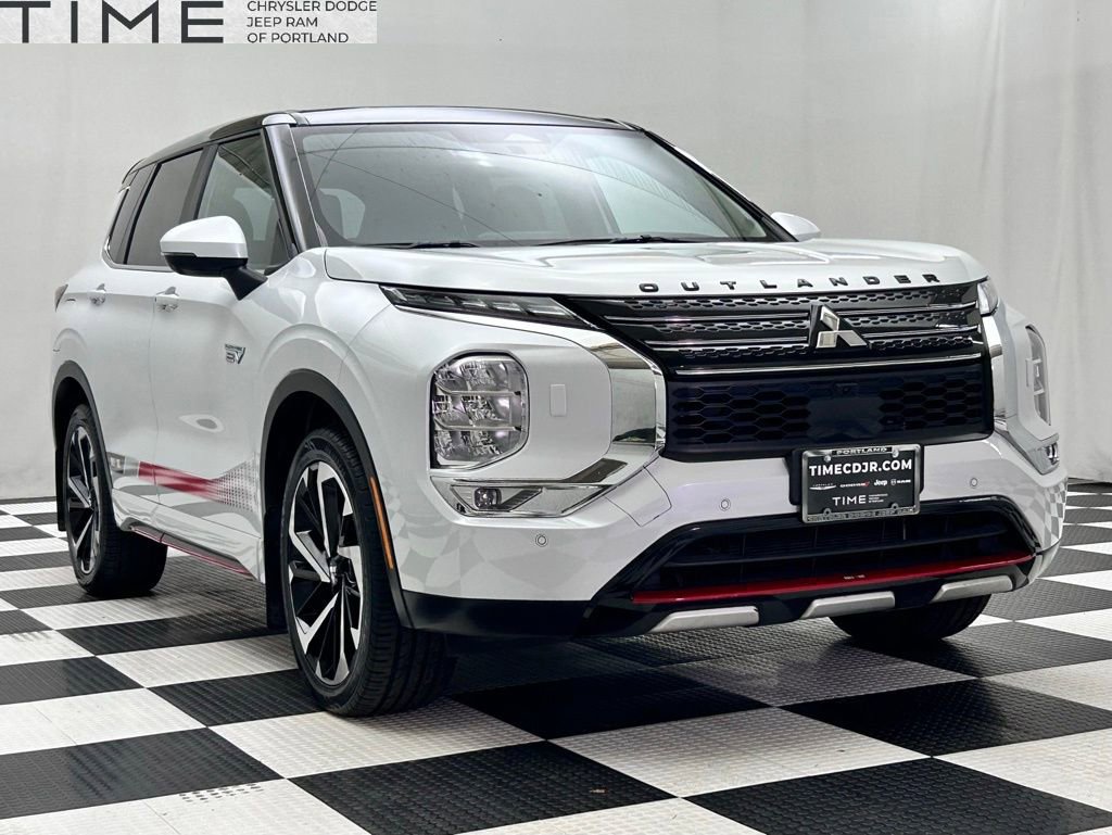 Used 2024 Mitsubishi Outlander Ralliart image 2