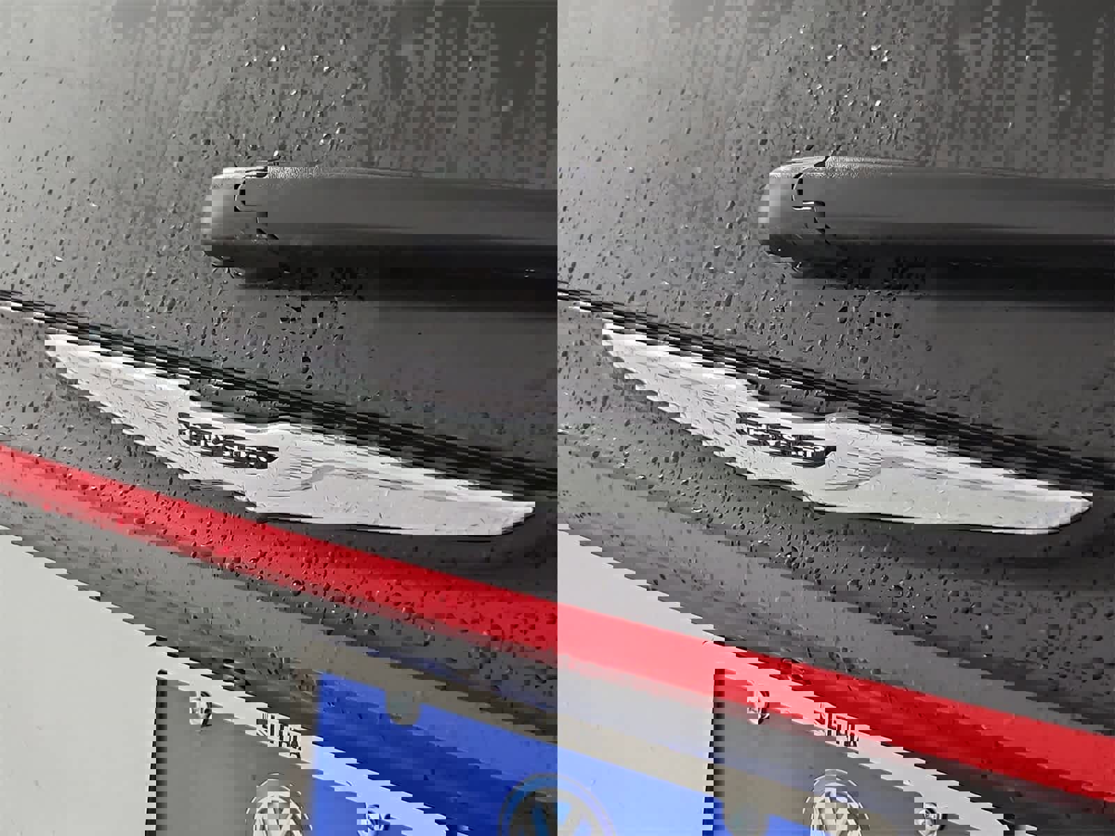 Used 2024 Chrysler Pacifica Touring-L image 11