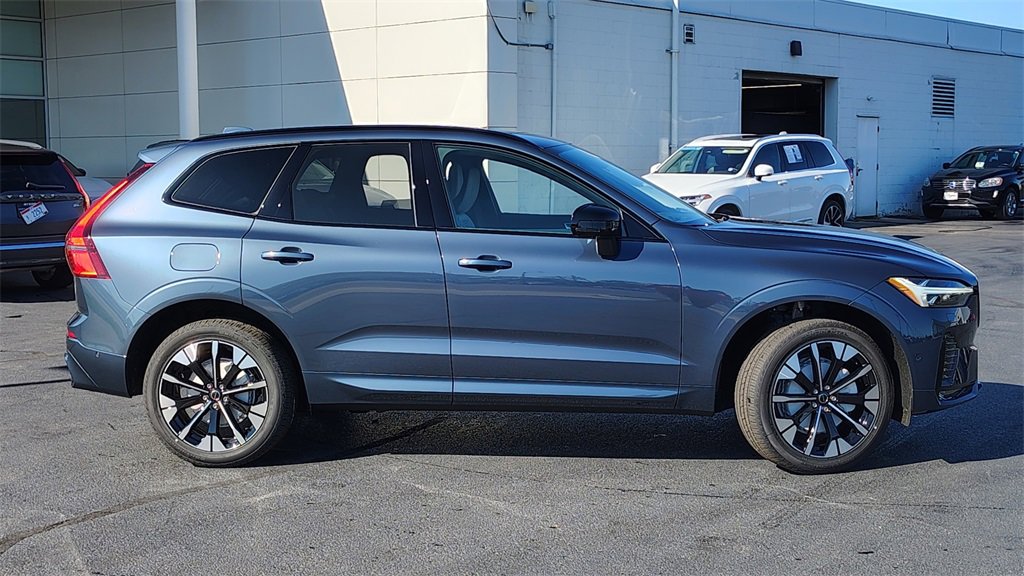 New 2026 Volvo XC60 B5 Plus w/ Climate Package image 2