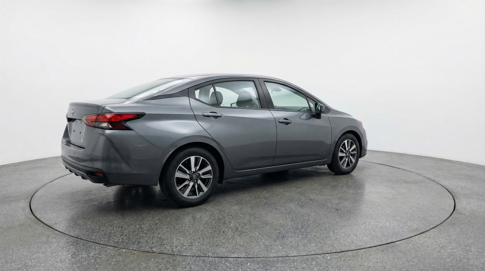 Used 2025 Nissan Versa SV FWD image 9