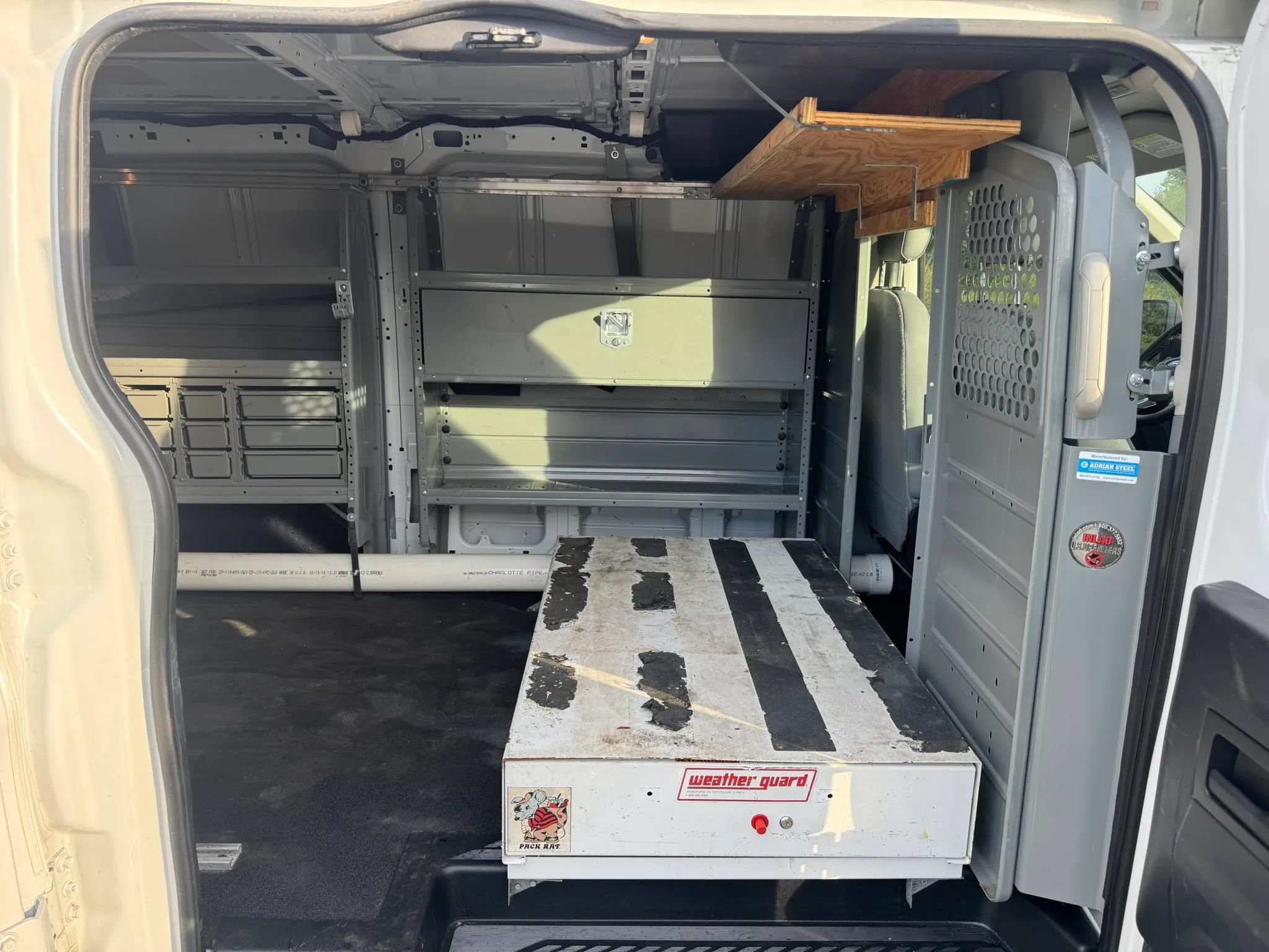 Used 2016 Ford Transit 250 130 Low Roof RWD image 18