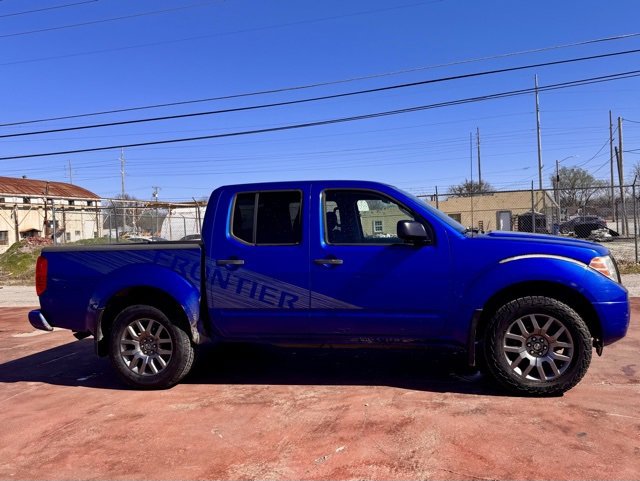 Used 2012 Nissan Frontier SV w/ Sport Appearance Pkg image 4