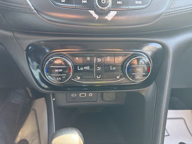 Used 2021 Buick Encore GX Select w/ Sport Touring Package FWD image 23