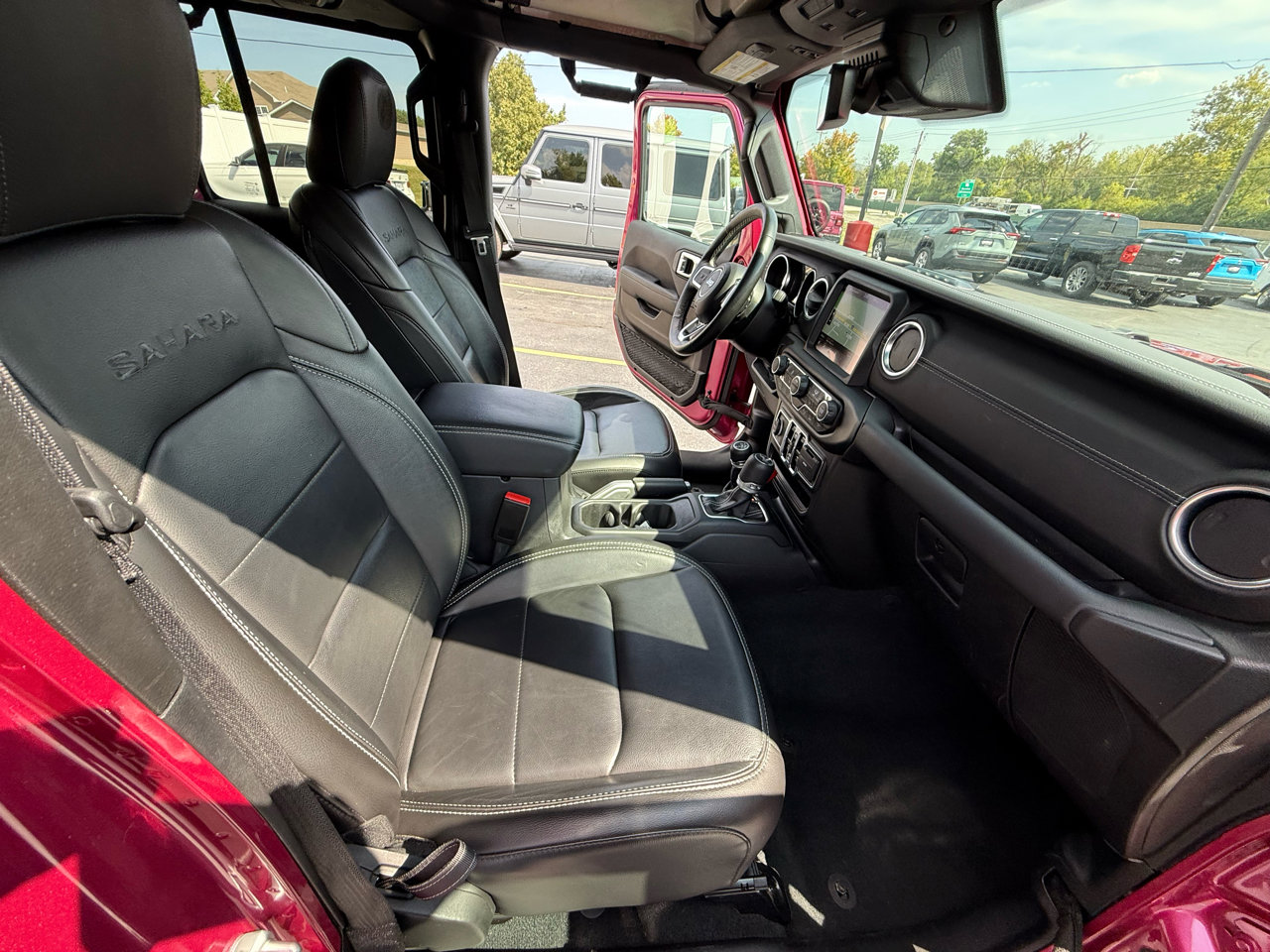 Used 2022 Jeep Wrangler Unlimited Sahara w/ Cold Weather Group image 43