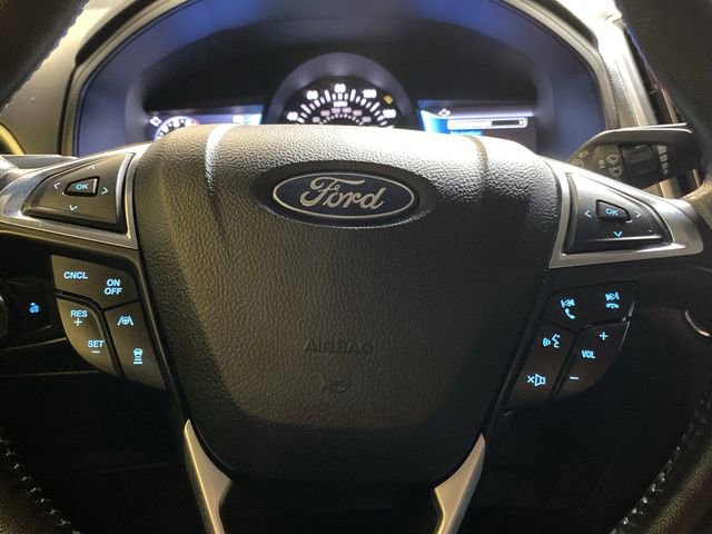 Used 2023 Ford Edge SEL image 16