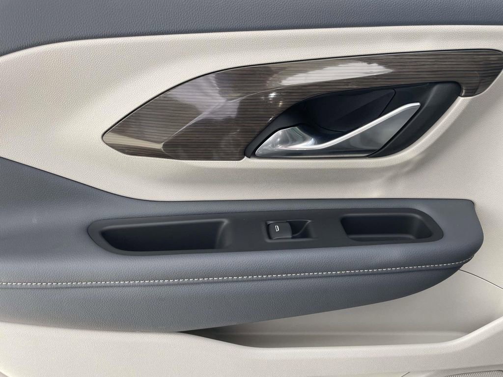 Used 2024 GMC Terrain Denali w/ Denali Premium Package image 14