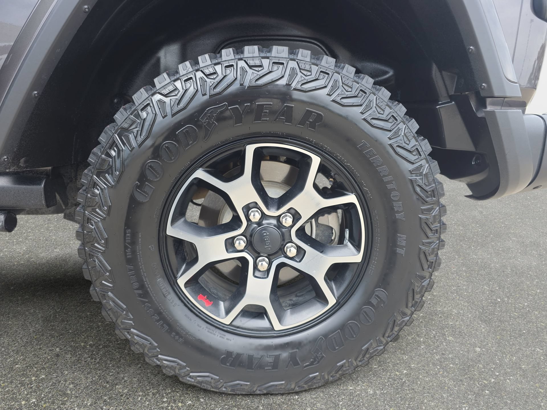 Used 2018 Jeep Wrangler Unlimited Rubicon AWD/4WD image 30
