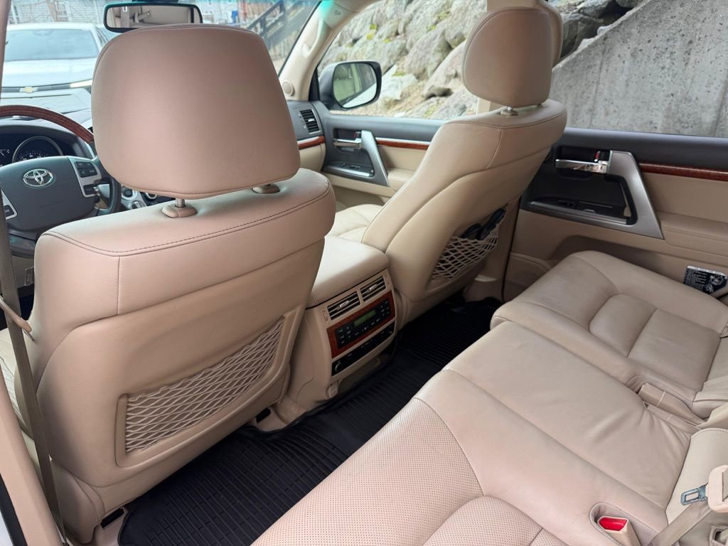 Used 2014 Toyota Land Cruiser AWD/4WD image 20