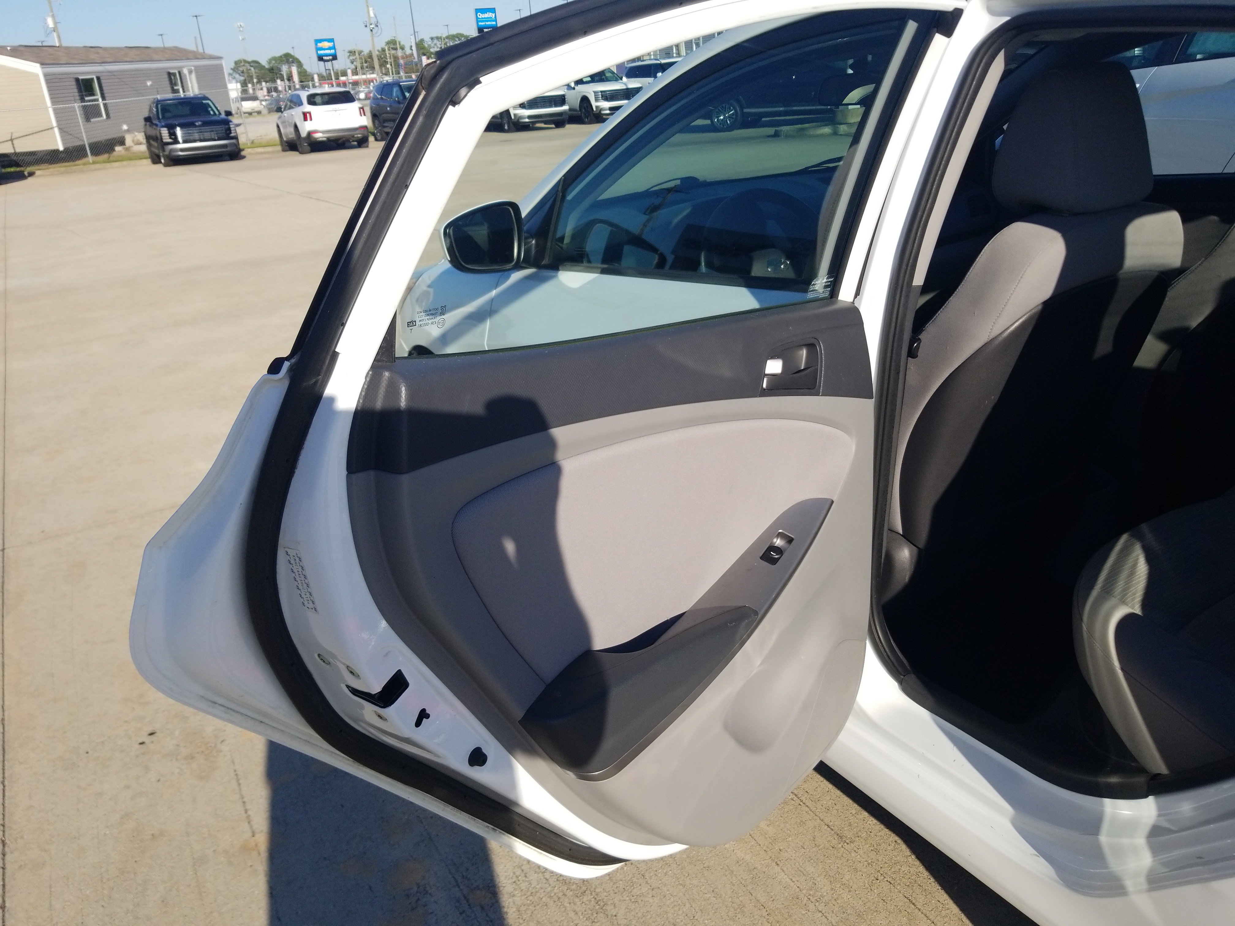 Used 2017 Hyundai Accent SE image 11