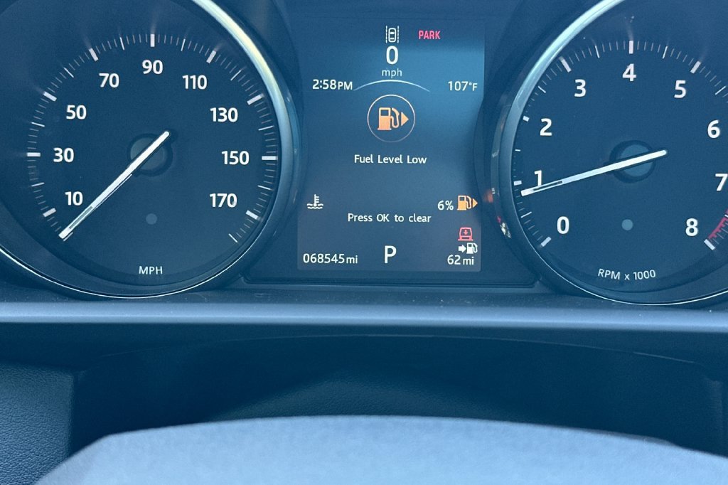 Used 2017 Land Rover Range Rover Sport SE AWD/4WD image 25