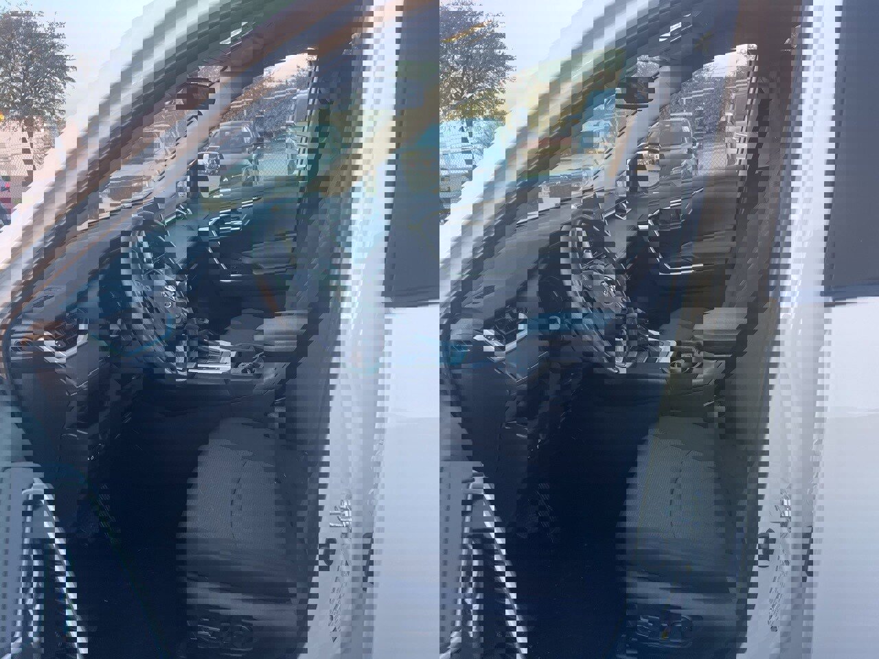 Used 2025 Toyota RAV4 XLE image 8