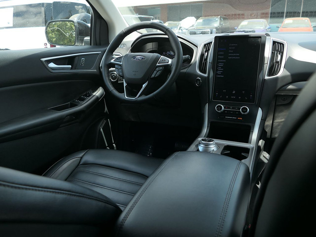 Used 2023 Ford Edge SEL w/ Convenience Package AWD/4WD image 25