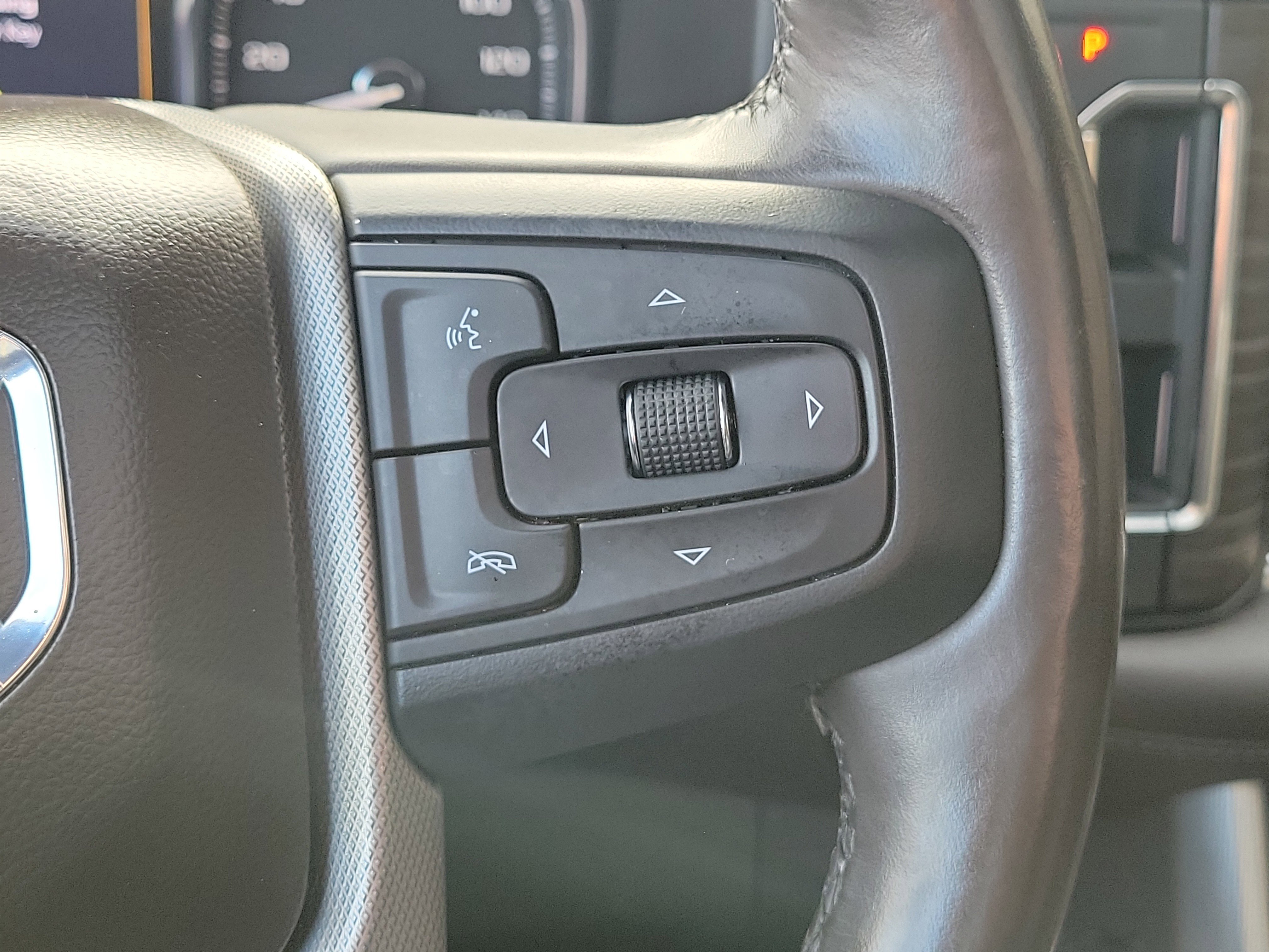 Used 2021 GMC Yukon Denali w/ Denali Premium Package image 21