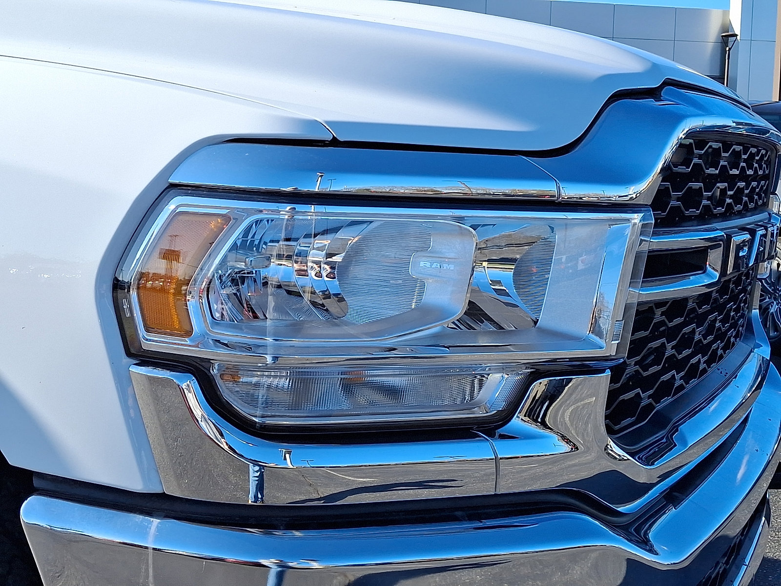 Used 2024 RAM 2500 Tradesman w/ Chrome Appearance Group image 9