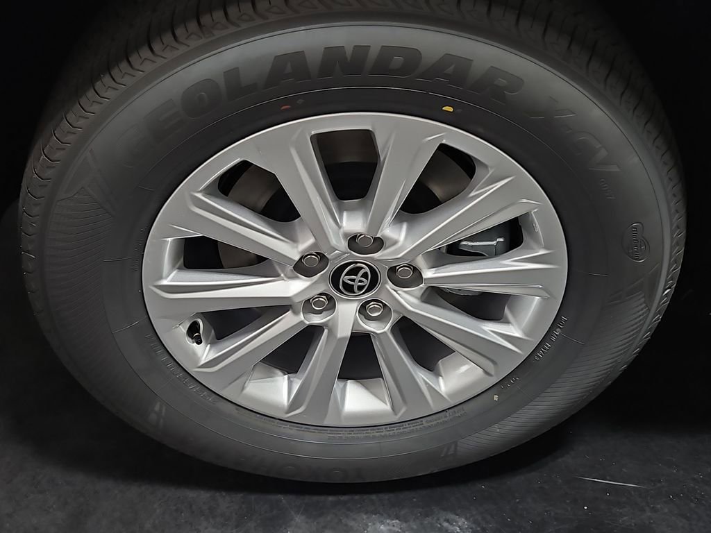 New 2026 Toyota Grand Highlander XLE image 9