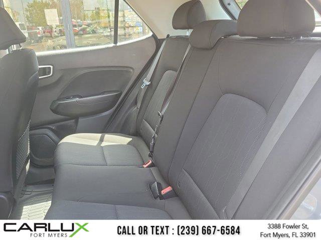Used 2020 Hyundai Venue SE FWD image 14