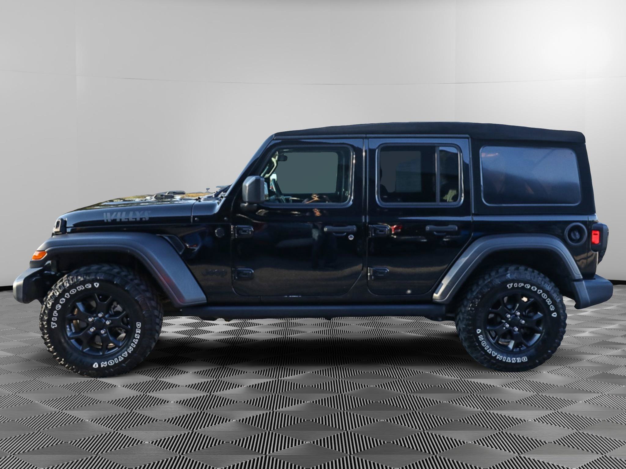Used 2021 Jeep Wrangler Unlimited Sport AWD/4WD image 2