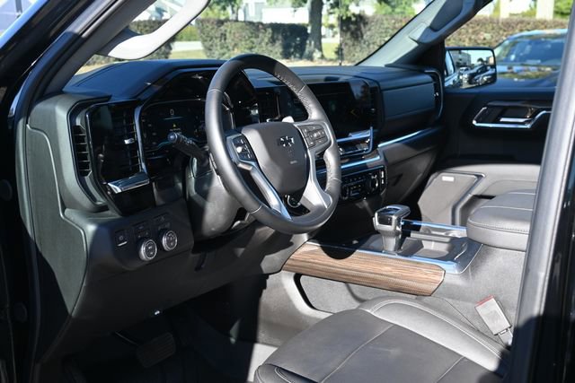 Used 2024 Chevrolet Silverado 1500 RST w/ Convenience Package II image 9