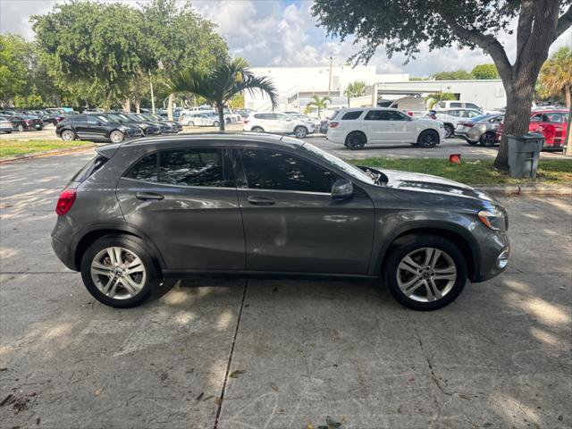 Used 2018 Mercedes-Benz GLA 250 4MATIC image 6