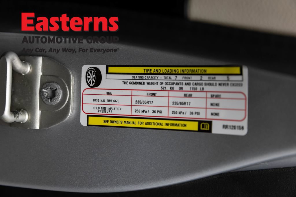 Used 2024 Chrysler Pacifica Touring-L FWD image 36