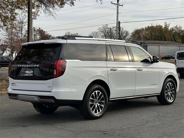 Used 2025 Ford Expedition Max Platinum image 4