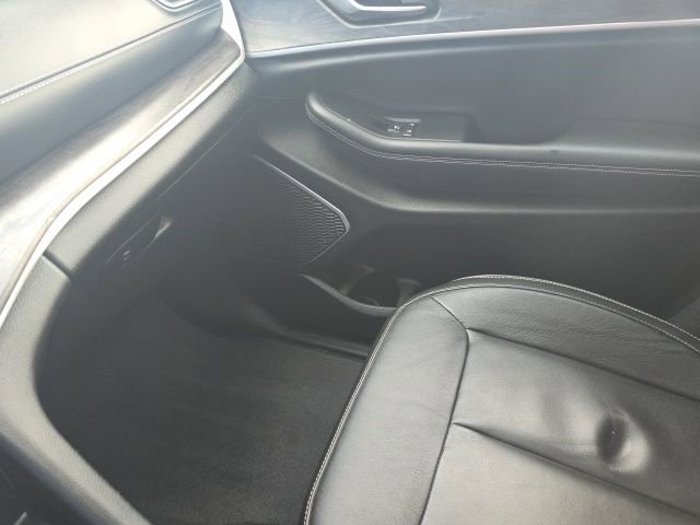 Used 2022 Jeep Grand Cherokee Limited image 27