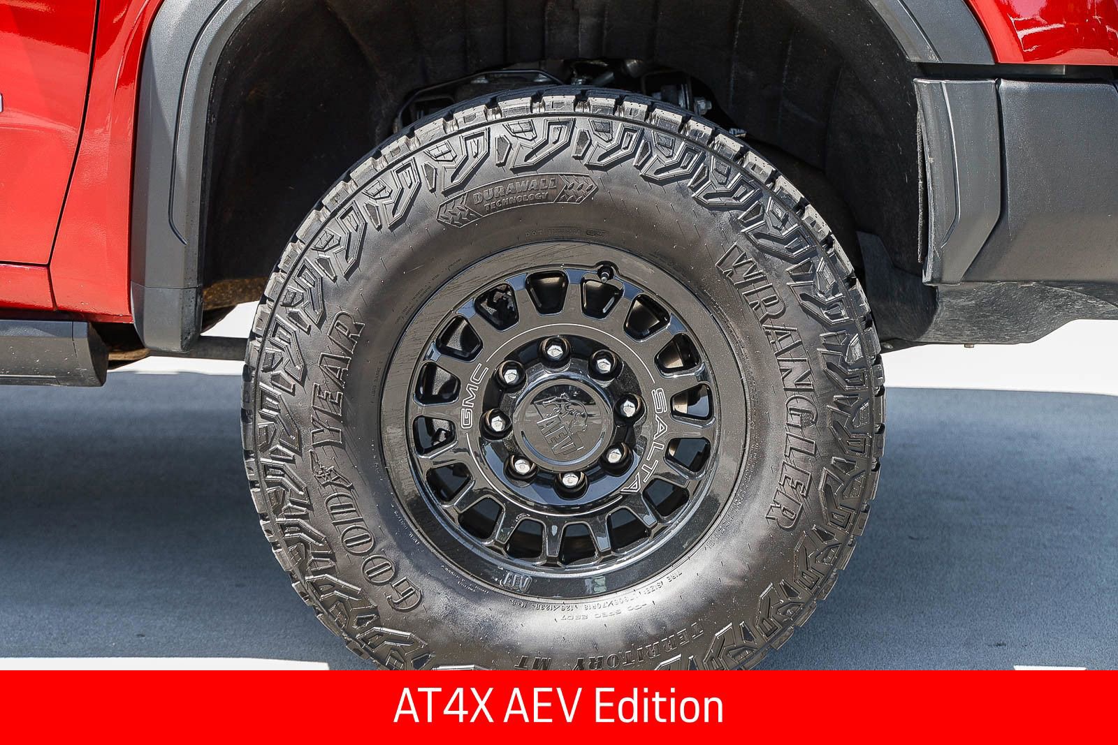 Used 2024 GMC Sierra 2500 AT4X w/ AT4X AEV Edition AWD/4WD image 9