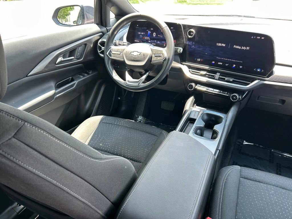 Used 2025 Chevrolet Equinox EV LT FWD image 9