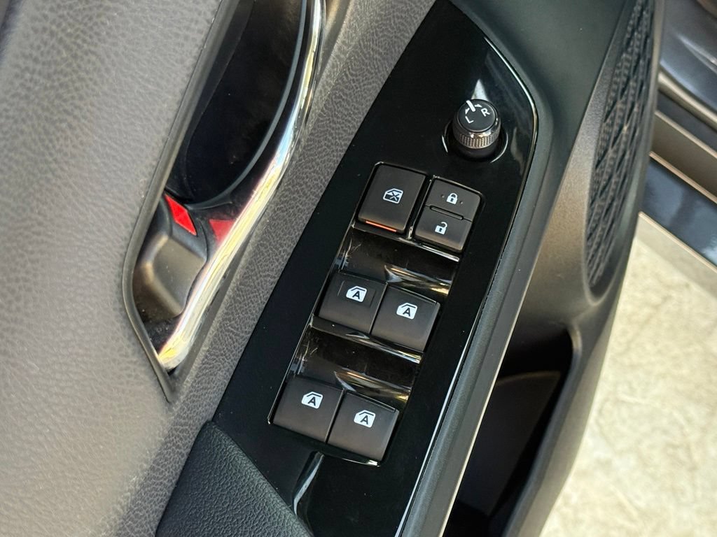 Used 2017 Toyota Prius Prime Premium w/ Carpet Mat Package FWD image 28