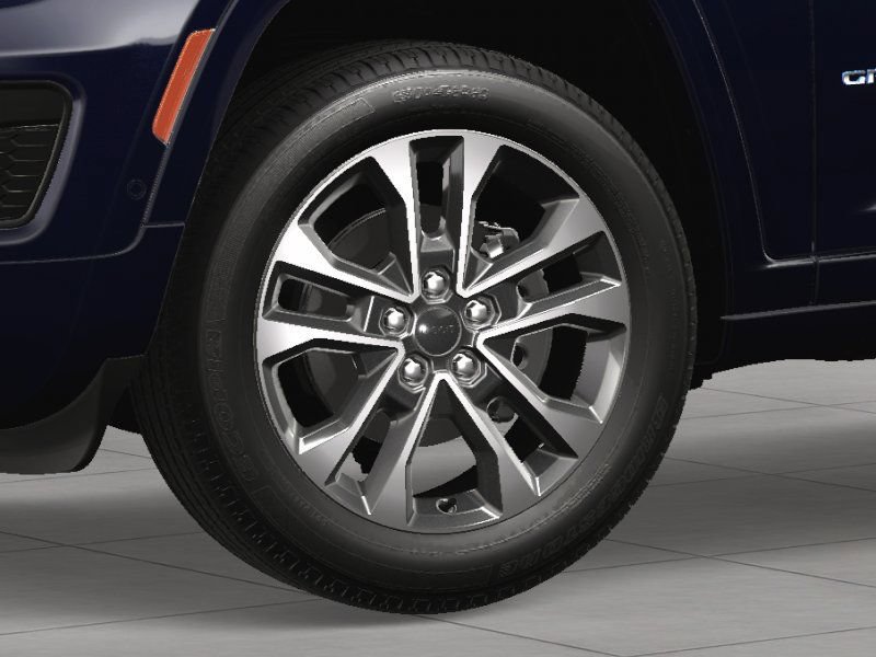 New 2024 Jeep Grand Cherokee Overland w/ Advanced Protech Group III AWD/4WD image 12