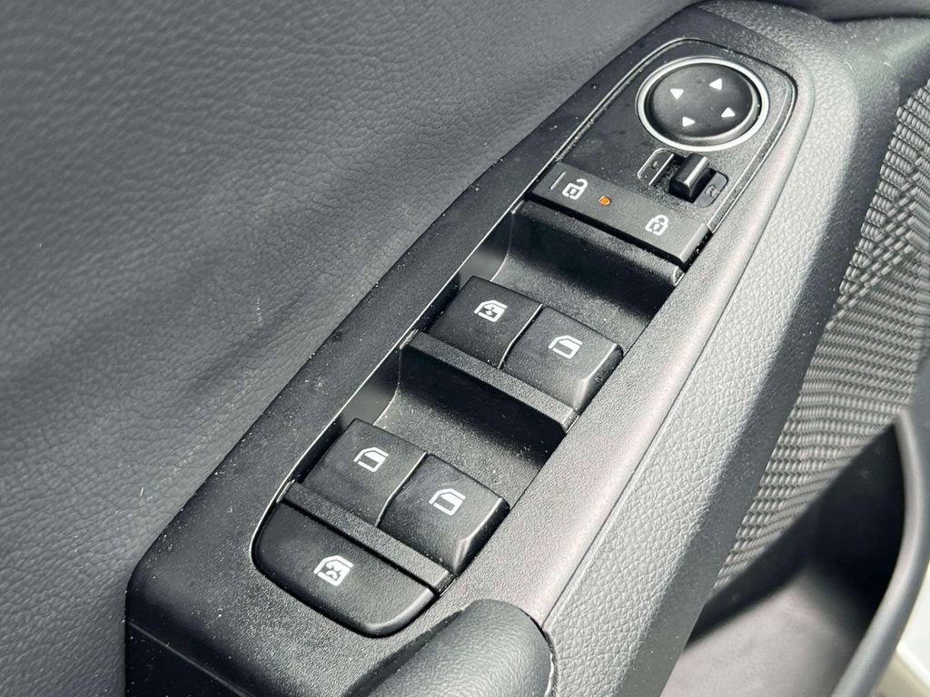 Used 2024 Kia Seltos EX AWD/4WD image 19