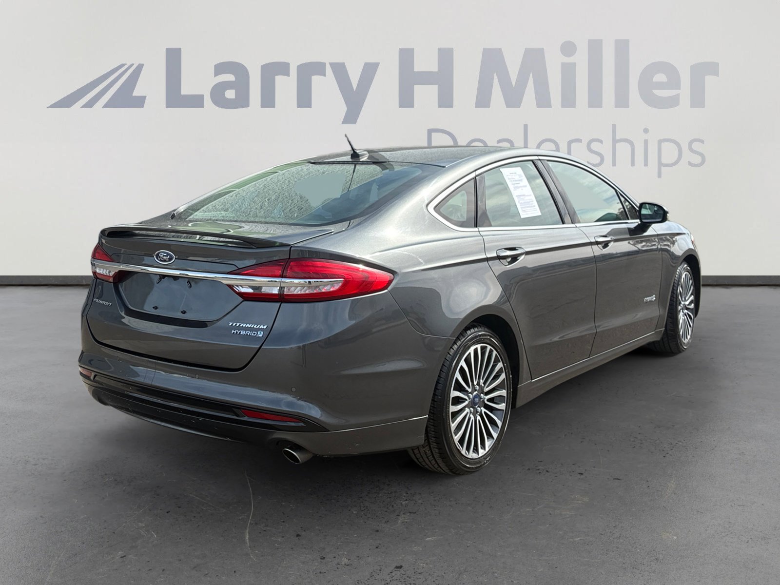 Used 2018 Ford Fusion Titanium image 5
