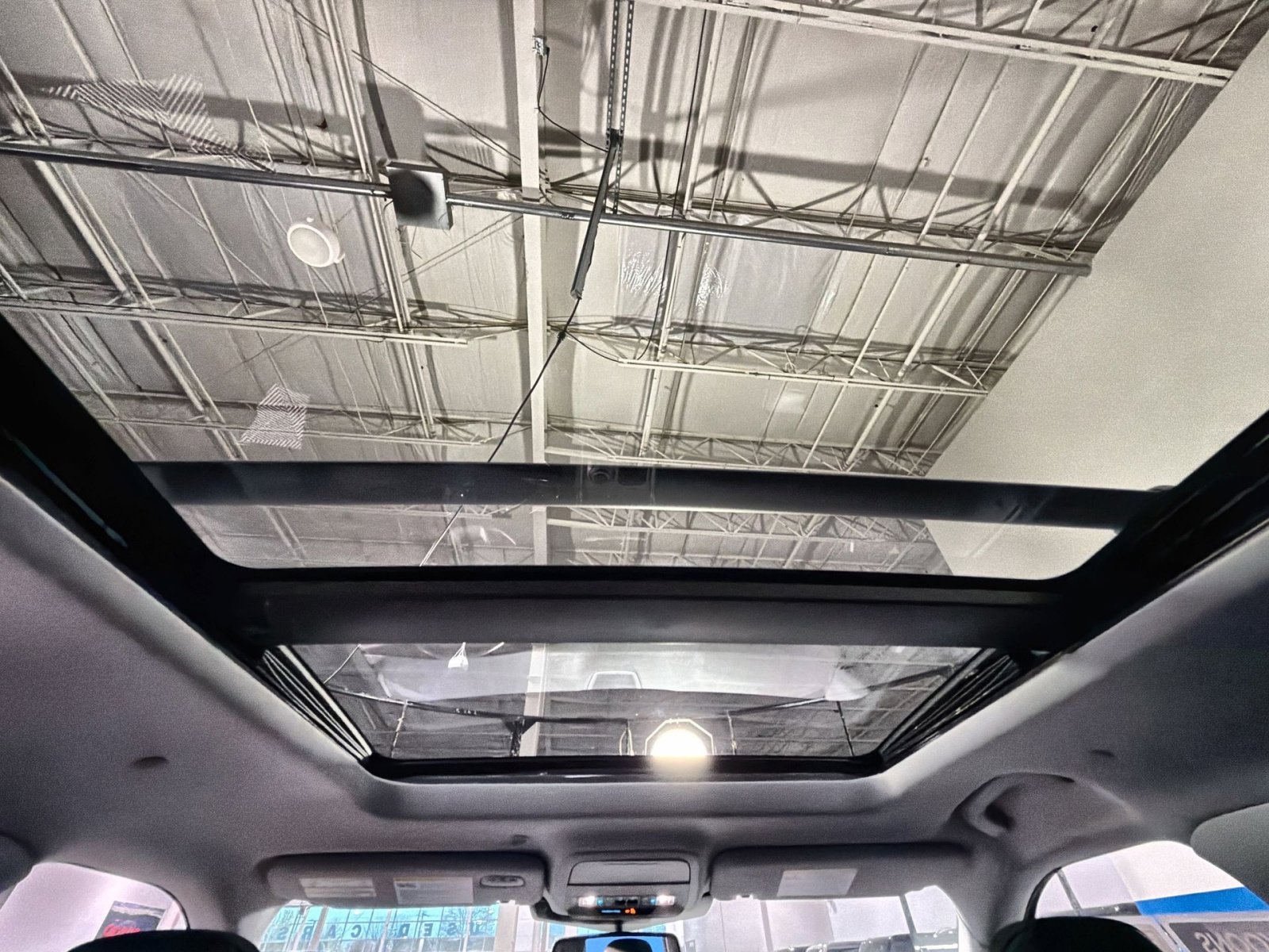 Used 2022 Ford Explorer Limited w/ Hybrid Equipment Group 310A image 29