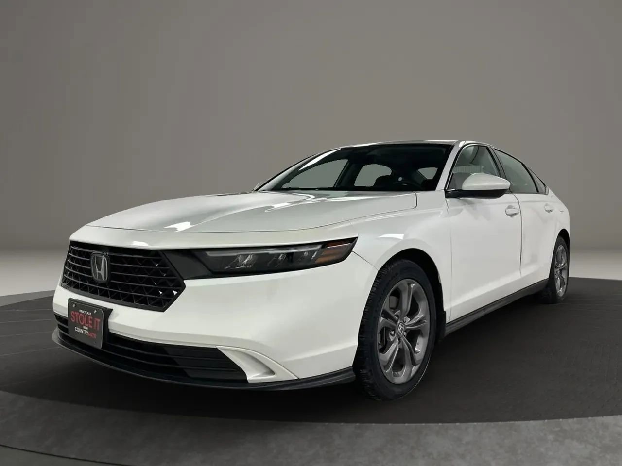 Used 2023 Honda Accord EX image 1