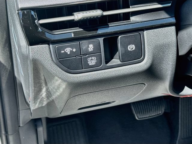 New 2027 Kia Sportage LX FWD image 10