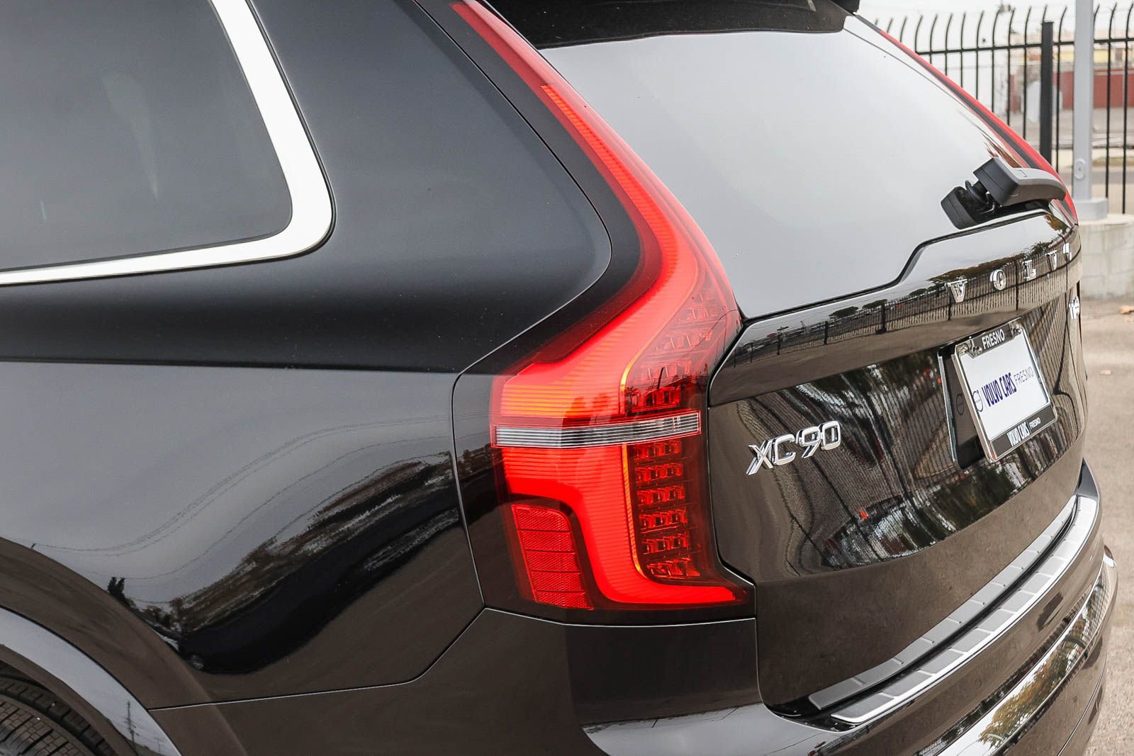 New 2026 Volvo XC90 T8 Plus w/ Protection Package Premier image 11