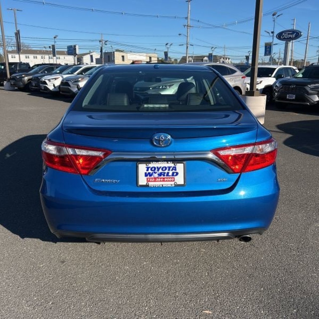 Used 2017 Toyota Camry SE image 9