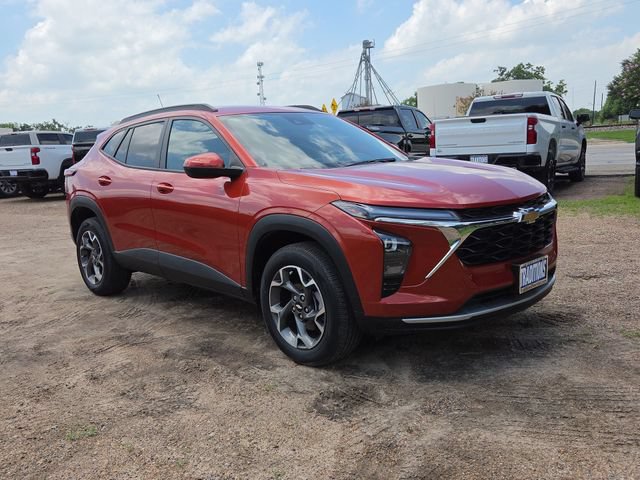 Certified 2024 Chevrolet Trax LT w/ Driver Confidence Package FWD image 36