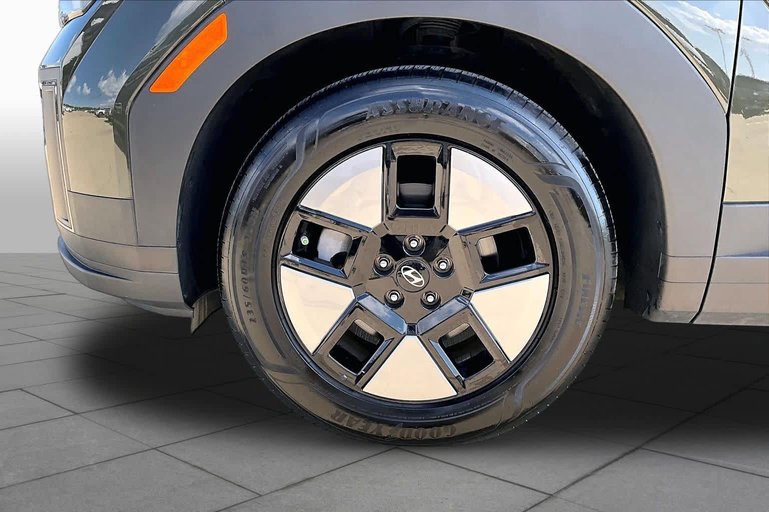 Certified 2024 Hyundai Santa Fe SEL FWD image 10