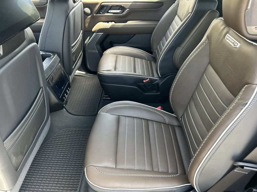 New 2026 GMC Yukon Denali Ultimate AWD/4WD image 26