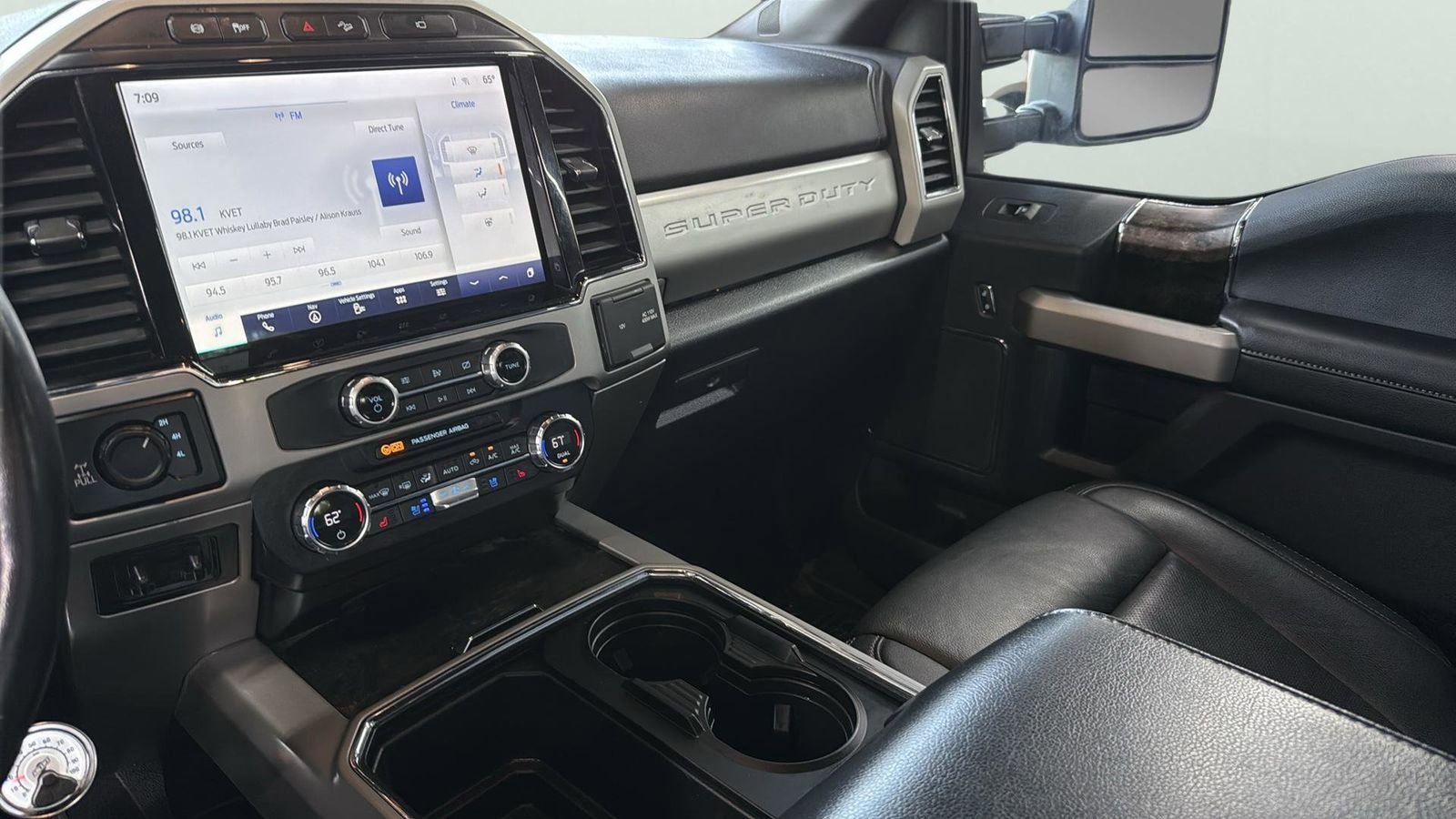 Used 2022 Ford F350 Lariat w/ Lariat Ultimate Package image 17