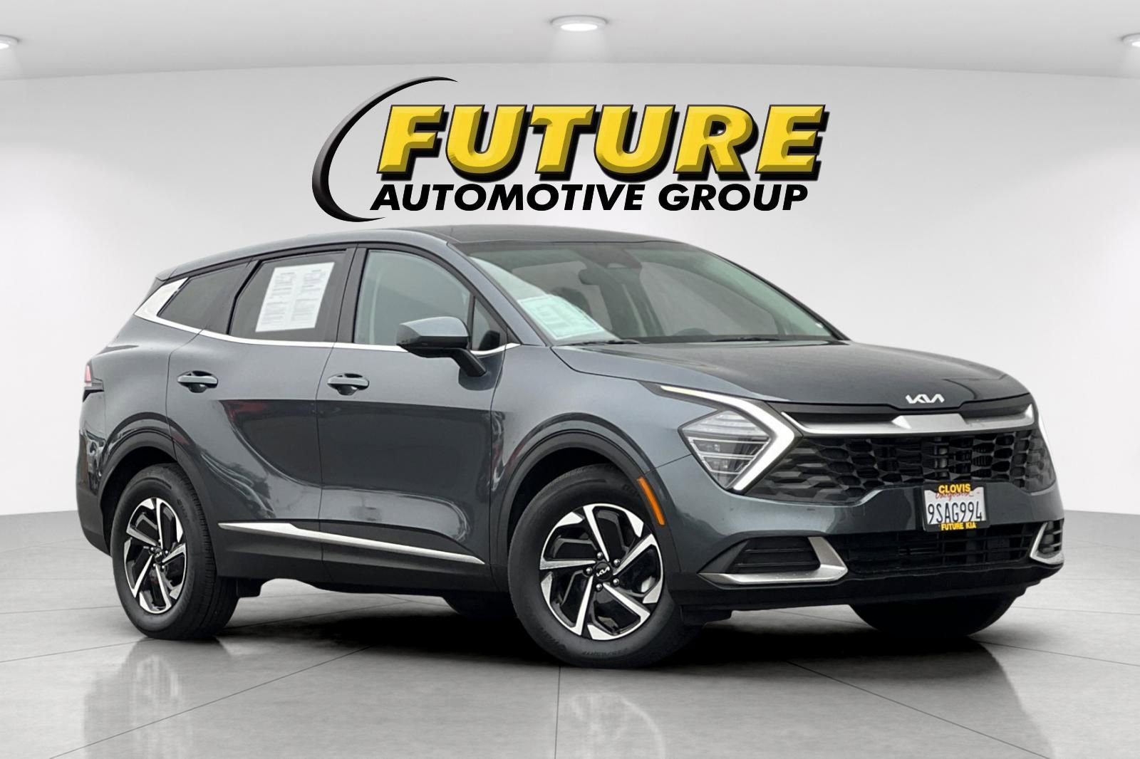 Certified 2025 Kia Sportage LX image 1