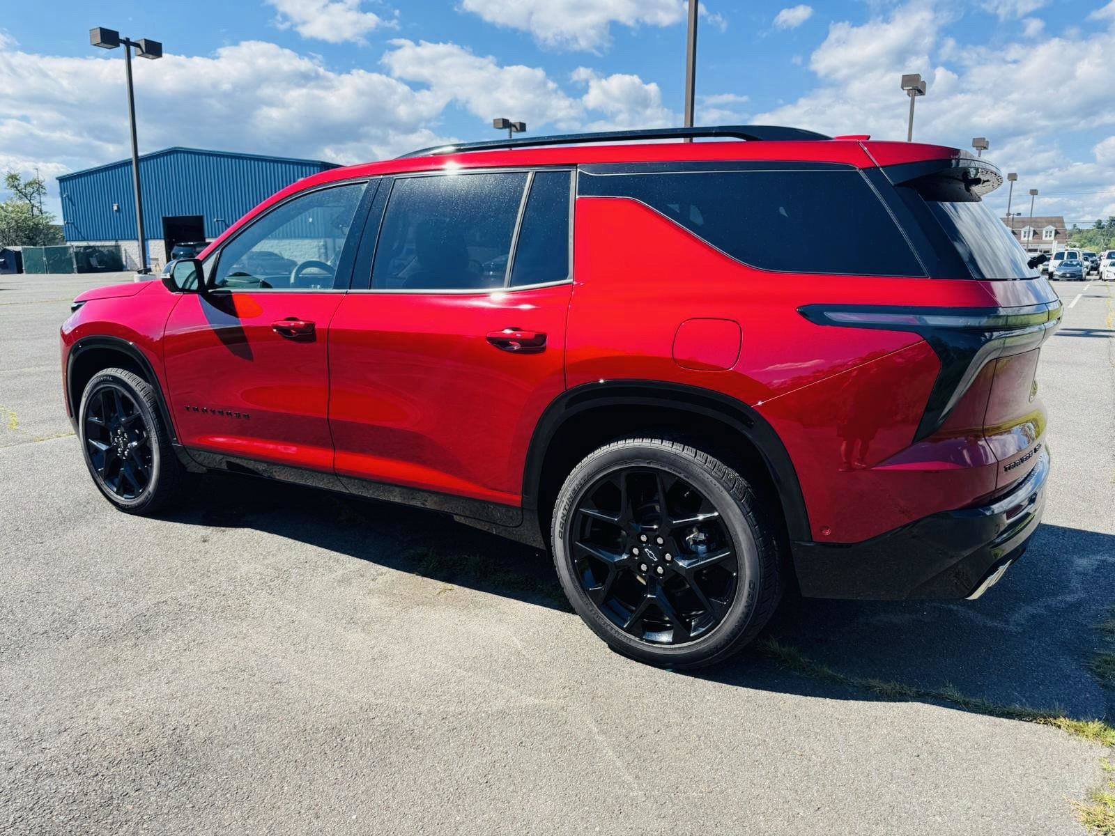 Used 2024 Chevrolet Traverse RS w/ LPO, Floor Liner Package image 5