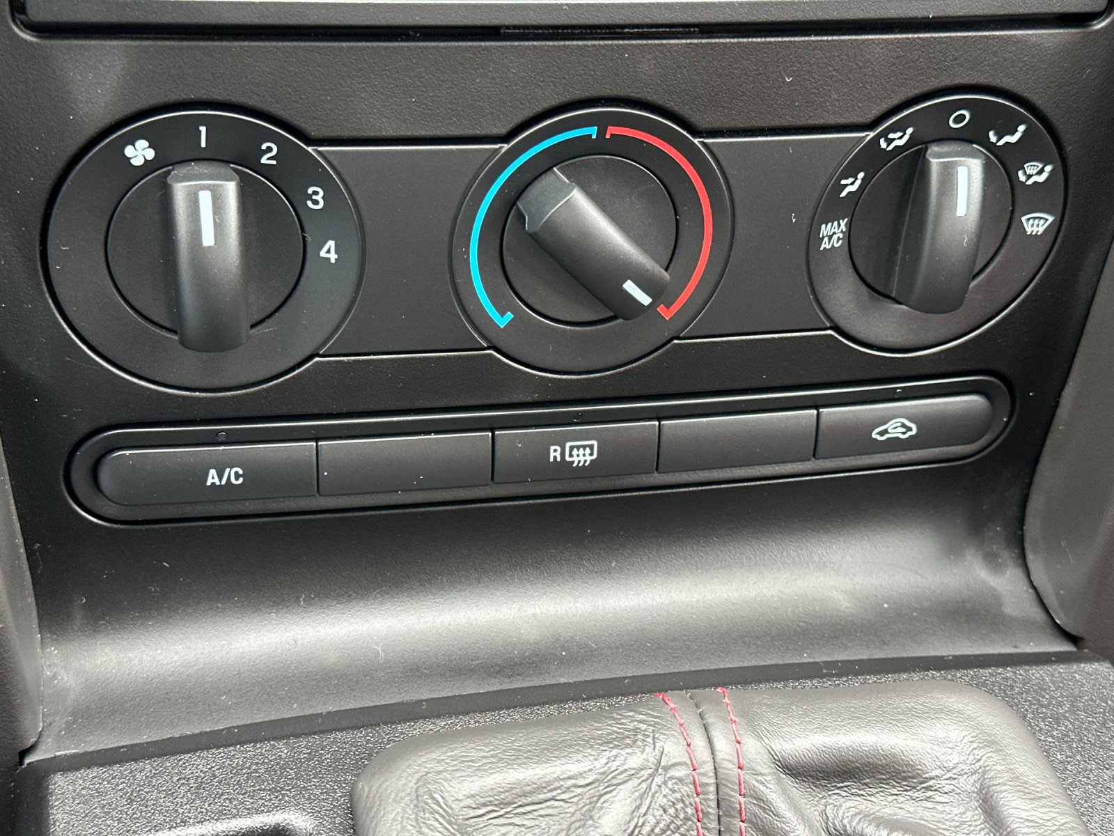 Used 2008 Ford Mustang Shelby GT500 image 19